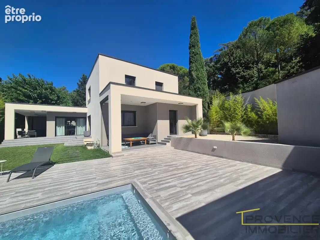 Maison à vendre à Montélimar   Villa familiale avec piscine, T2 indépendant, Grand garage   Les Catalins - photo 11