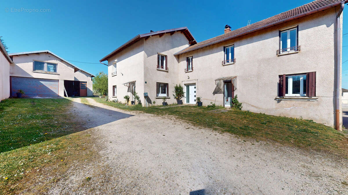 Maison à PONTAILLER-SUR-SAONE