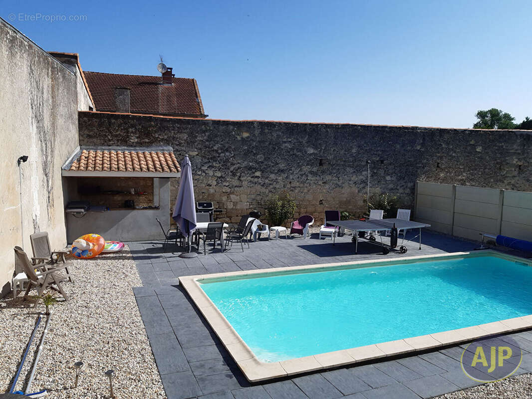 Maison à SAINT-VIVIEN-DE-MEDOC