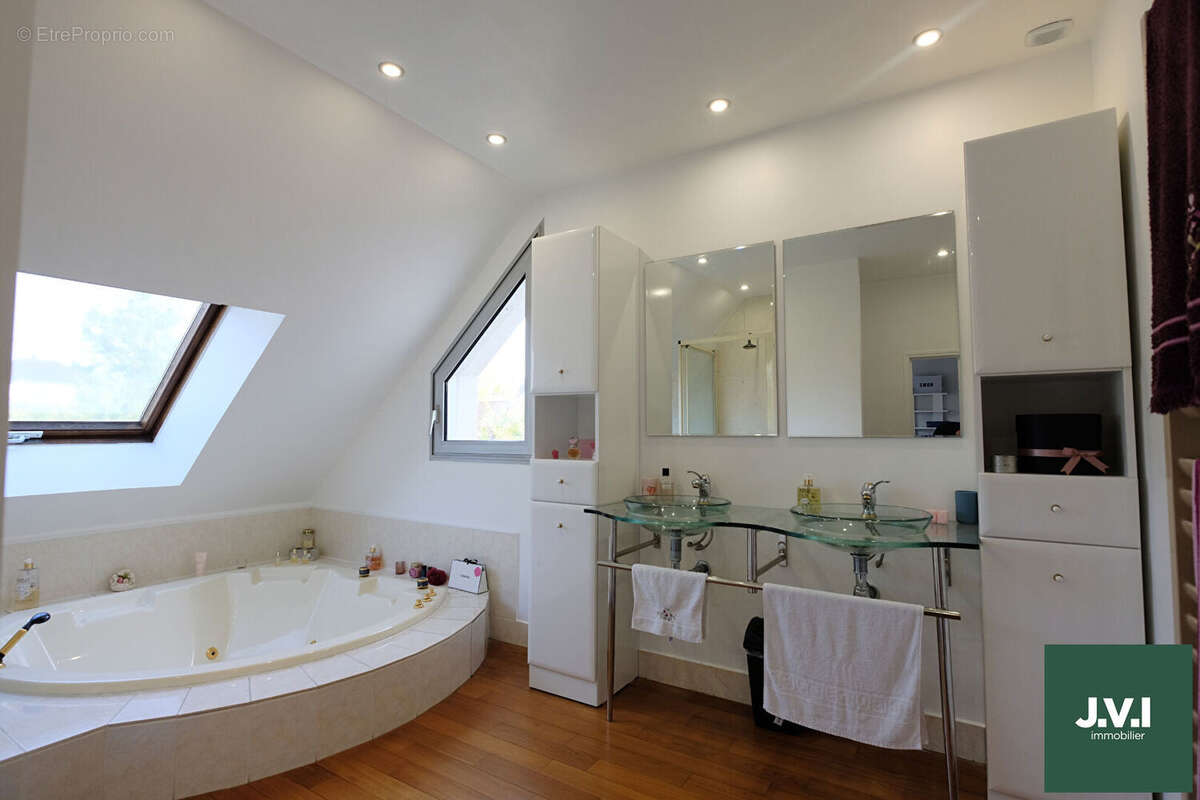 Maison à DEUIL-LA-BARRE