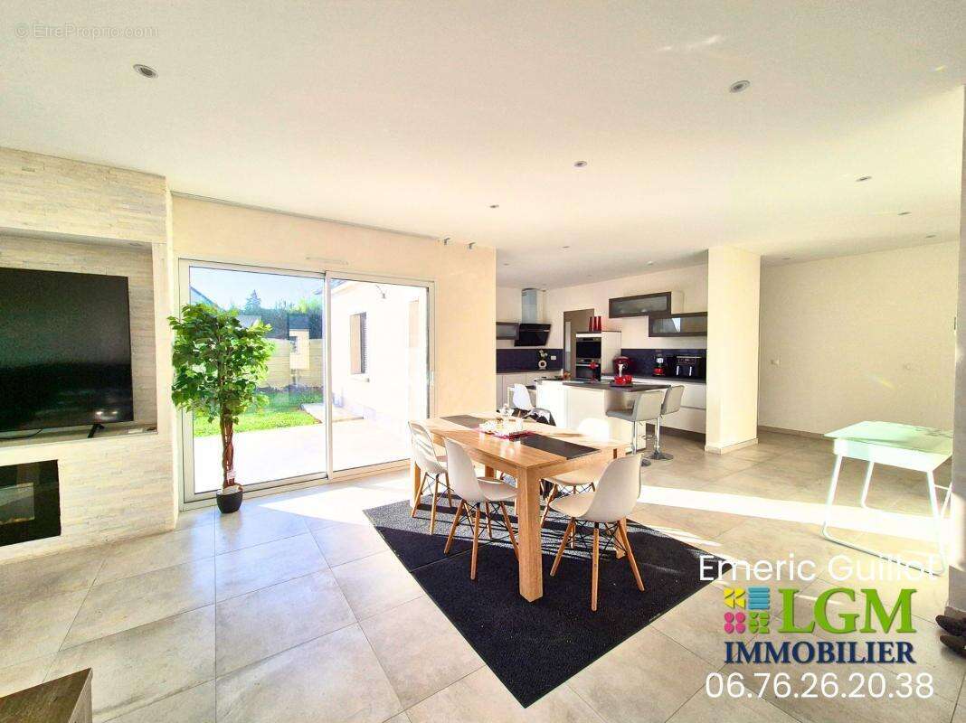 Maison à VILLEBAROU