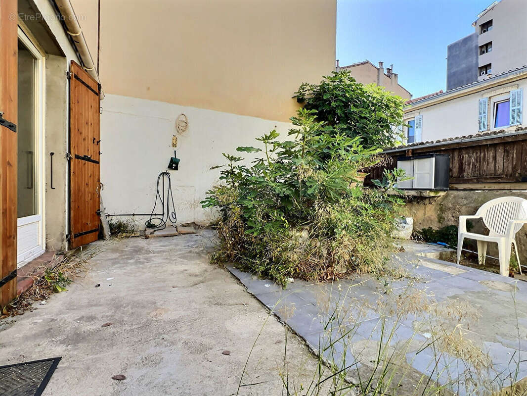 Appartement à MARSEILLE-5E
