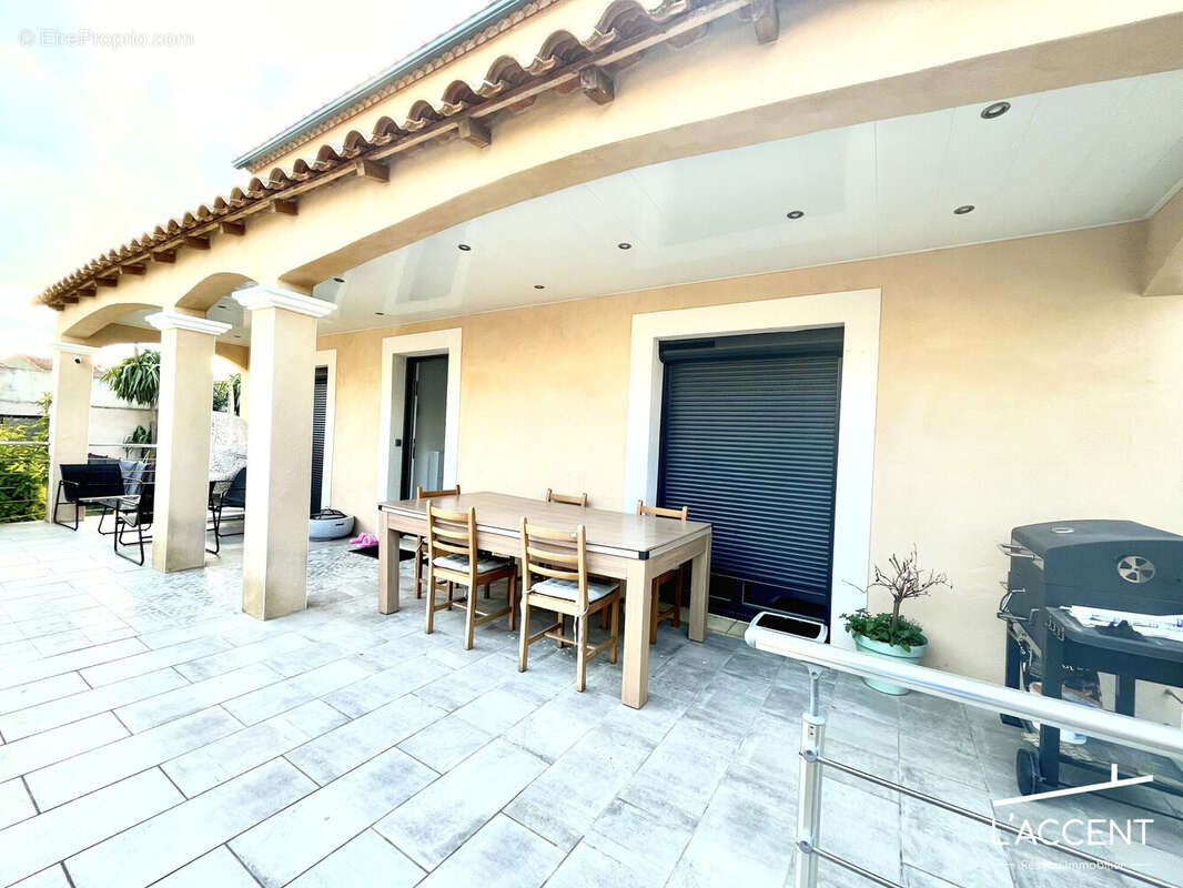 Maison à SAINT-GILLES