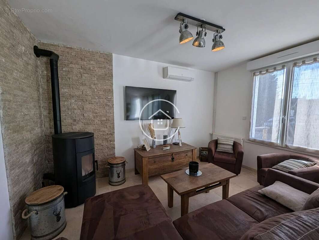 Maison à COUR-CHEVERNY