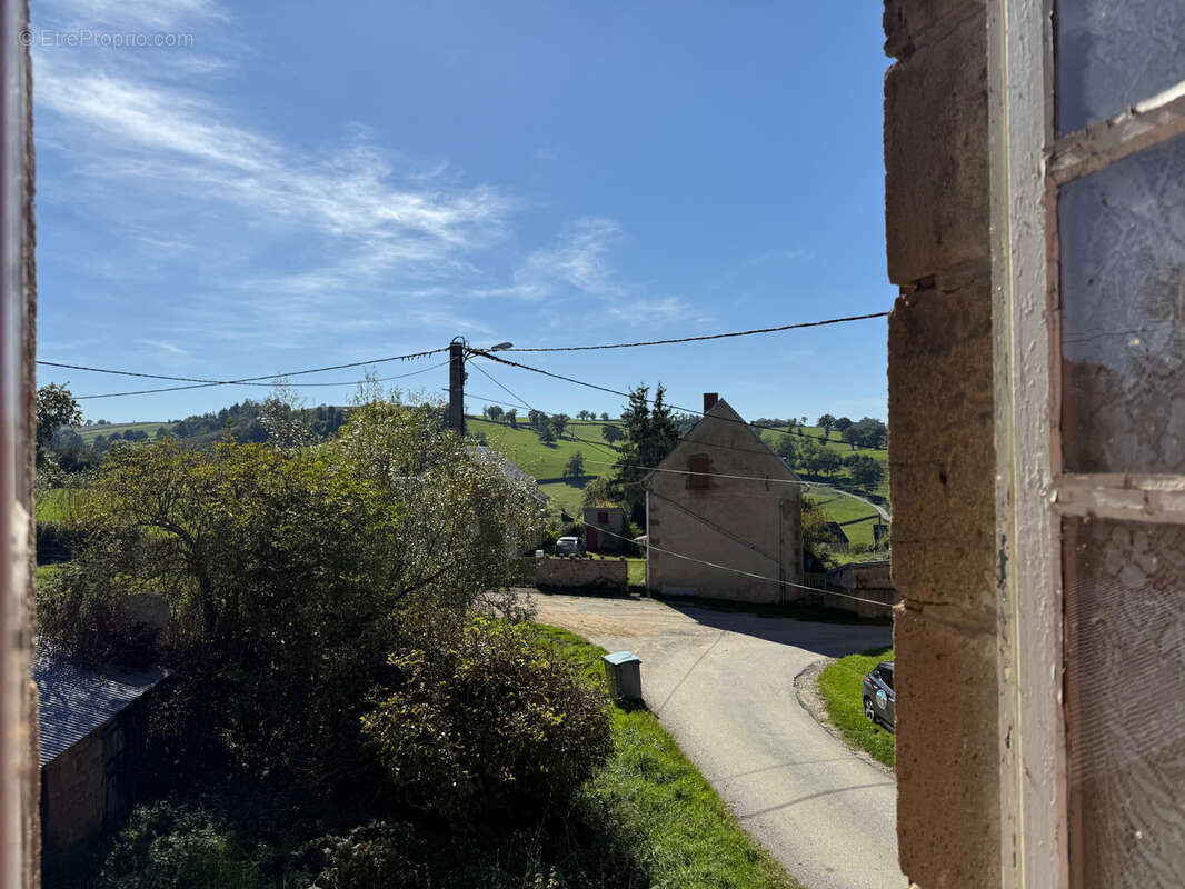 Maison à BUSSIERES