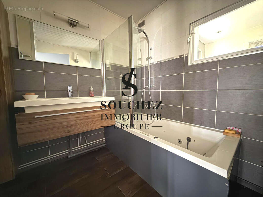 Maison à SAINTE-CATHERINE