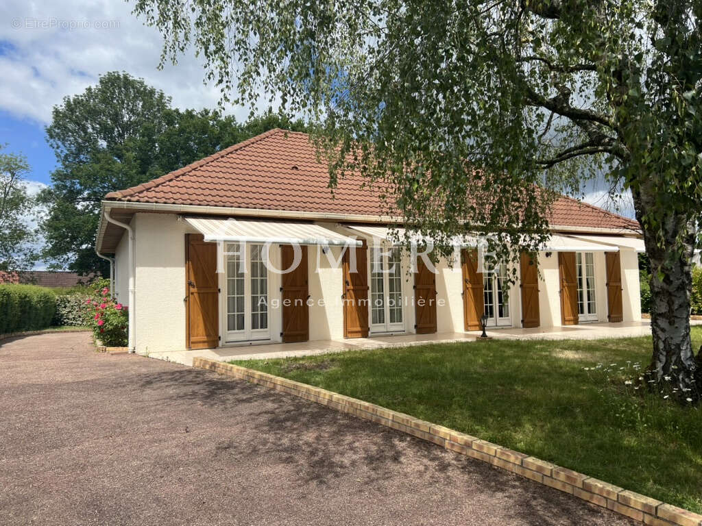 Pavillon en parfait etat d'une superficie de 102,98m2 - photo 16