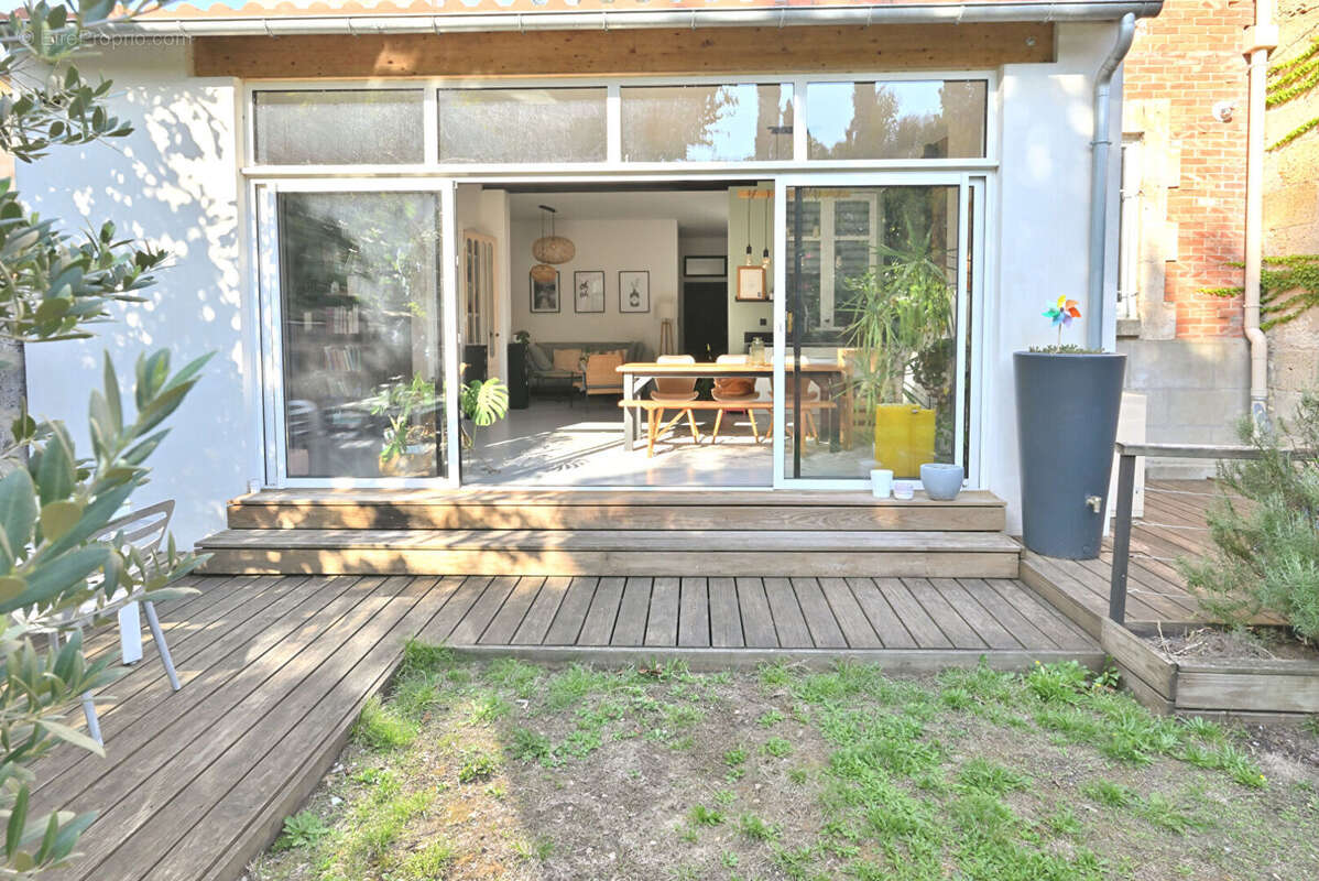 Appartement à BORDEAUX