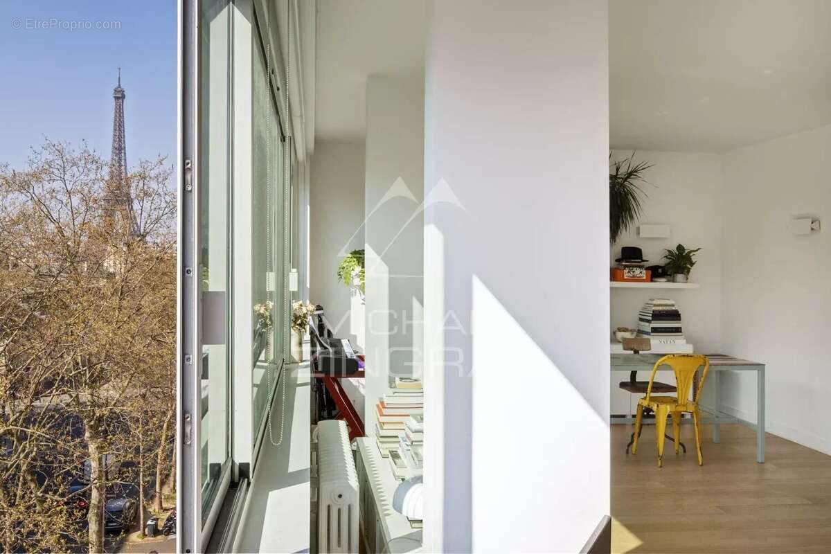 Appartement à PARIS-7E