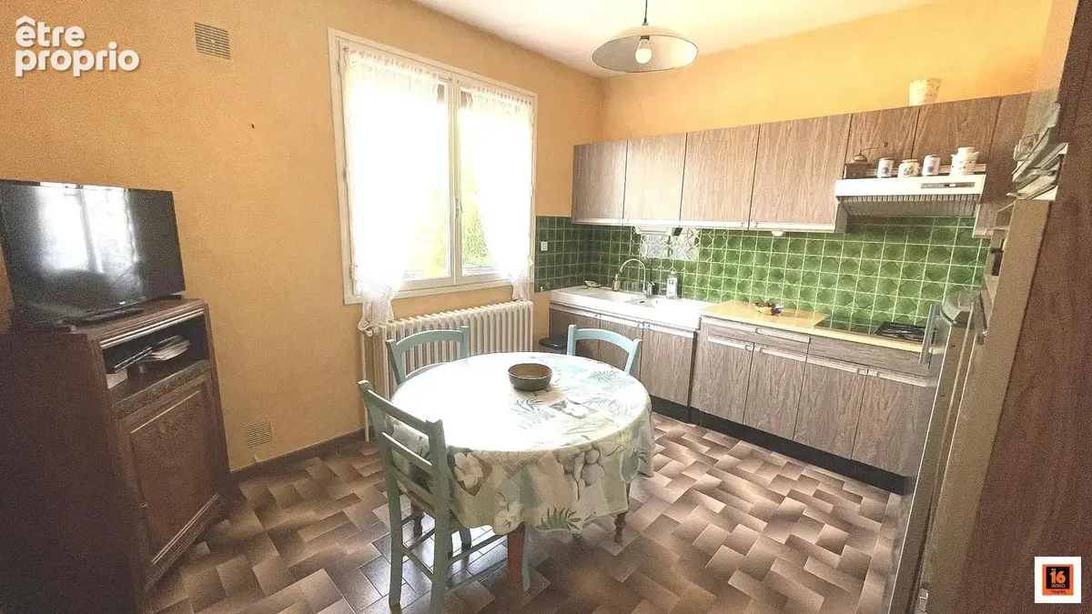 Maison 7 pièces 122 m² à vendre à Thiers (63300) - photo 3