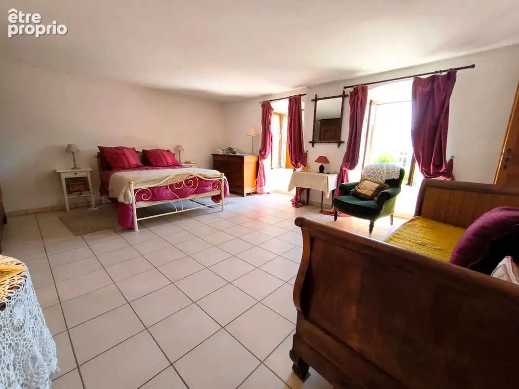 Batisse chargée d'histoire - photo 13