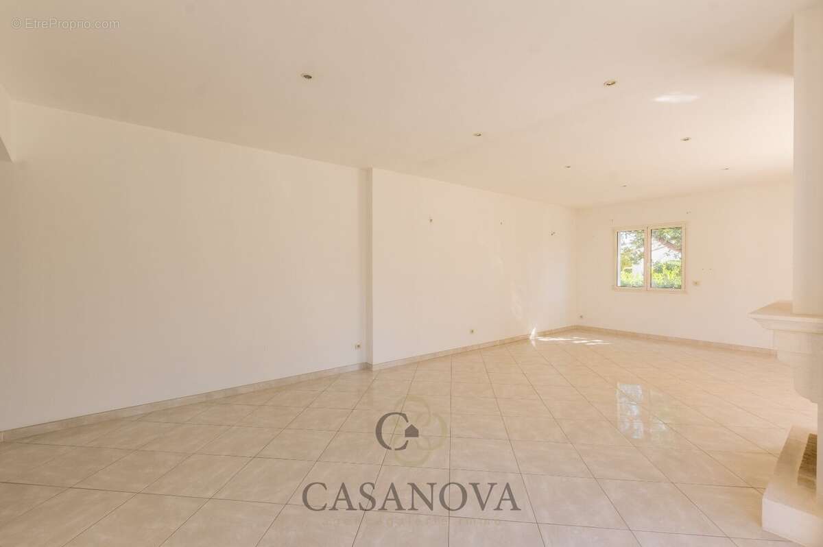 Maison à SAINT-GEORGES-D'ORQUES