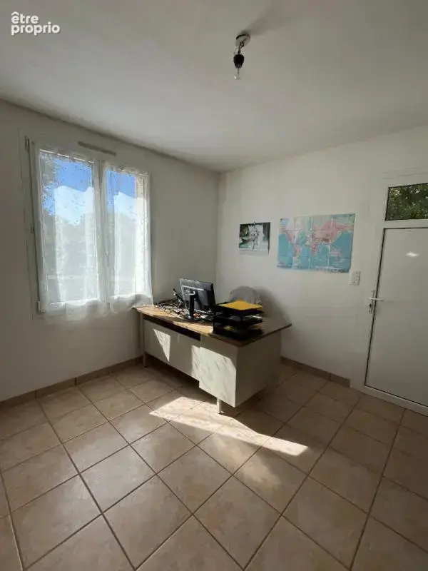 NOZAY -Maison familiale avec un grand terrain - photo 3