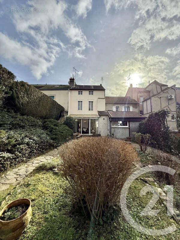 Maison à MOULINS
