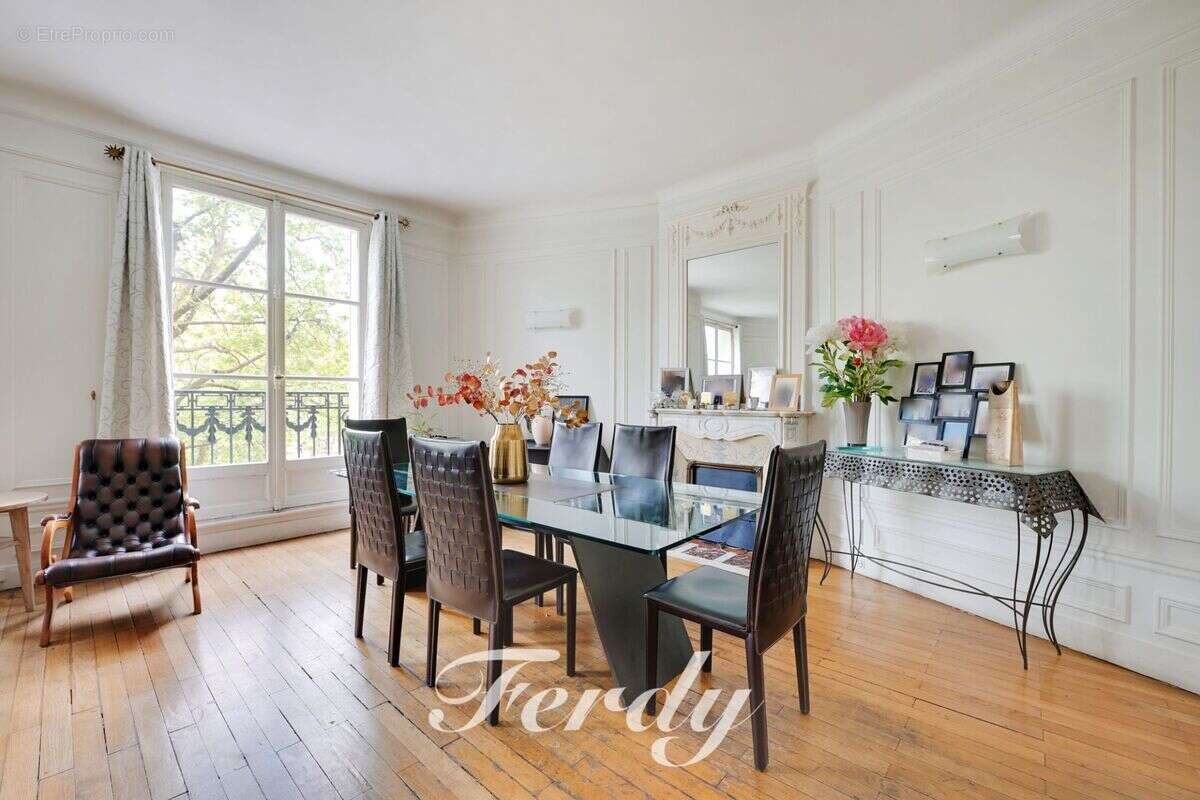 Appartement à PARIS-12E