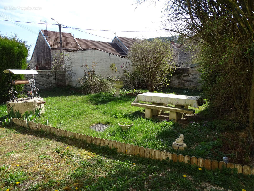 Maison à NOIRON-SUR-SEINE