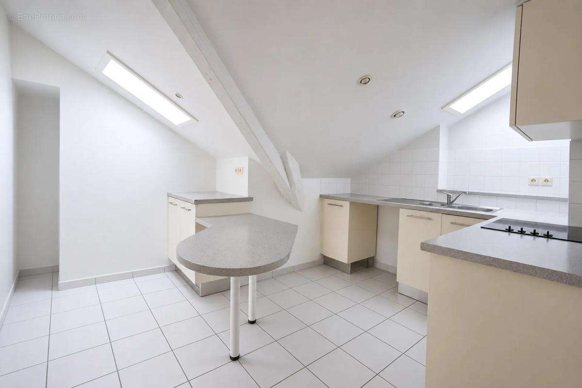 Appartement T4 de charme – 90m2 au sol à Périgueux centre-ville - photo 4