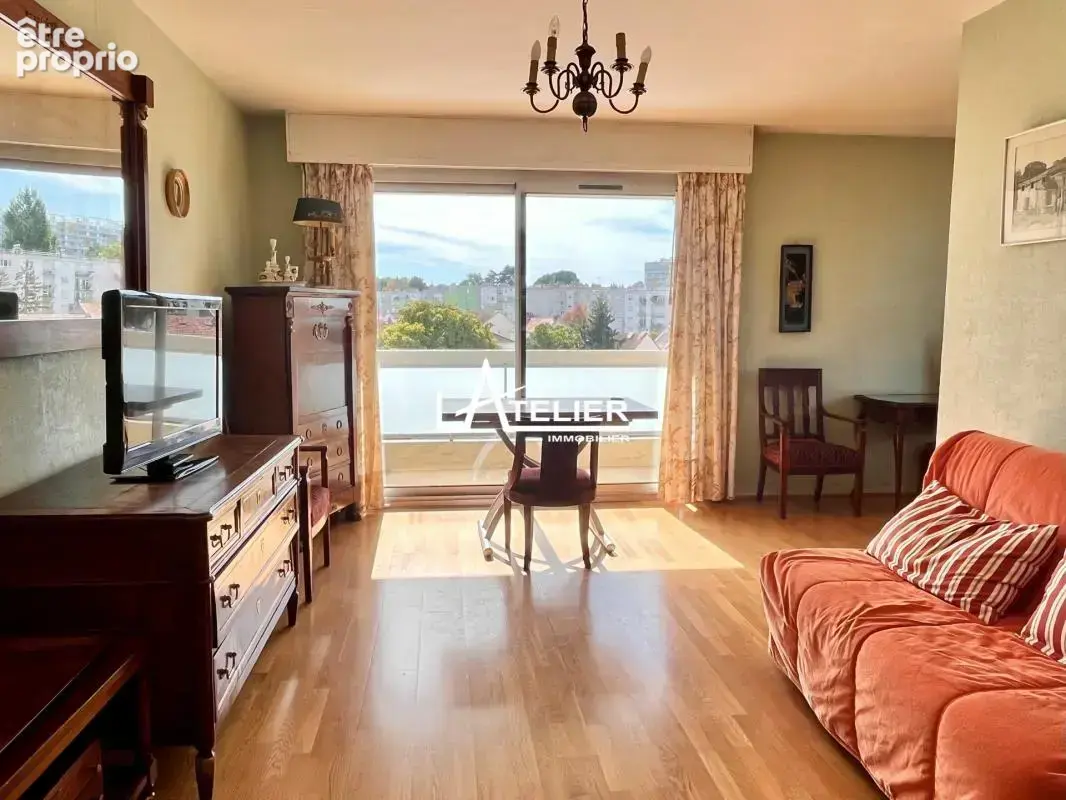 T3 81m2 ascenseur, balcon et vue dégagée, 2 parking, cave - photo 12