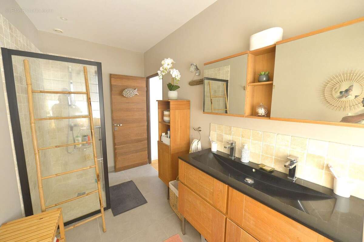 Maison à SAINT-GEORGES-DE-DIDONNE