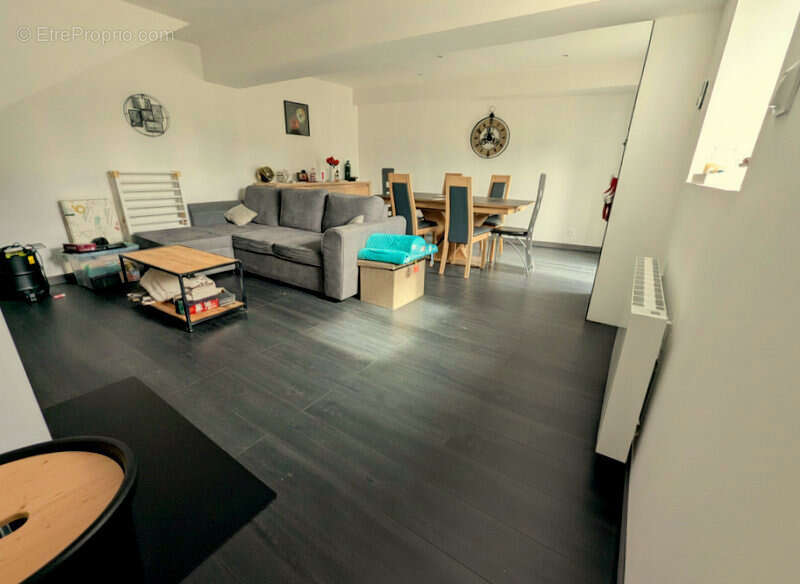 Maison à LOUVIGNE-DU-DESERT