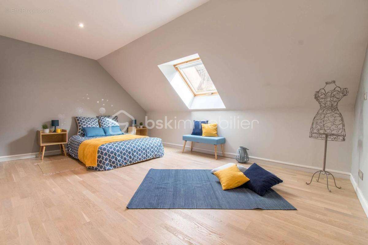 Grande maison familiale 205m2 avec 5 chambres – 2000m2 de terrain - photo 11