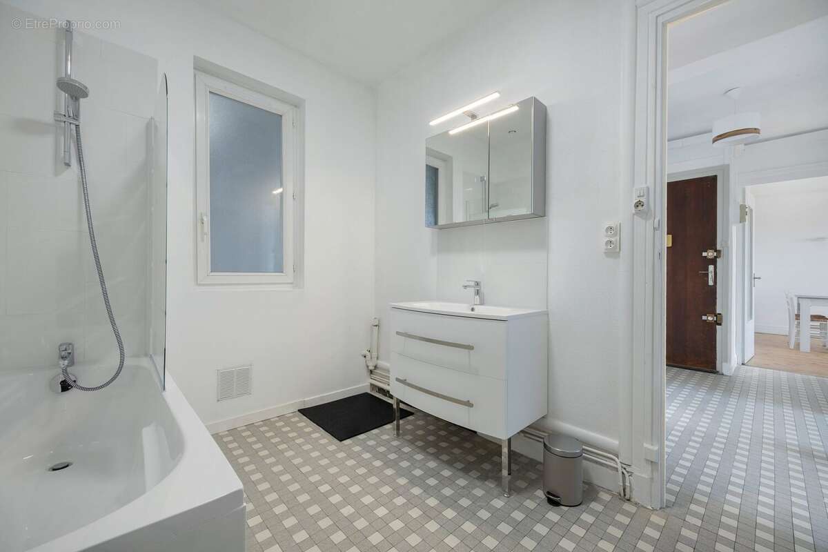 Appartement à VAULX-EN-VELIN