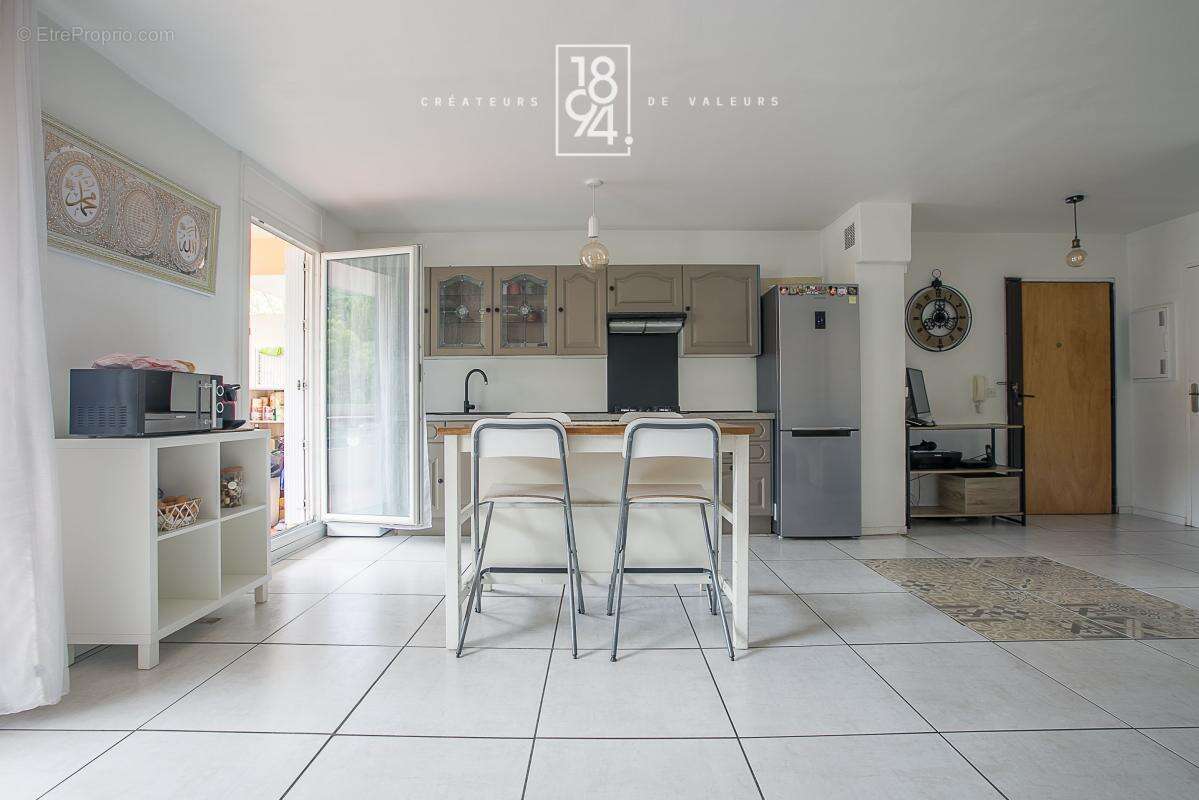 Appartement à MARSEILLE-11E