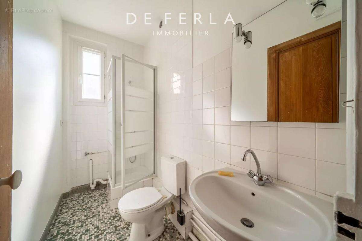 Appartement à PARIS-14E