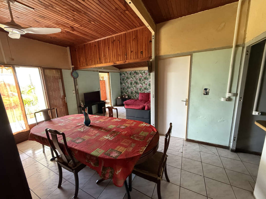 Maison à SAINTE-ROSE