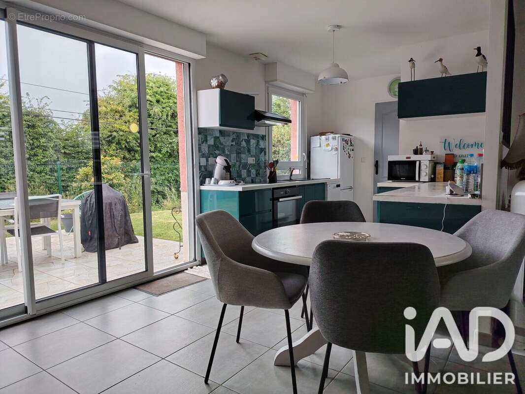 Maison 81 m² à Beuzeville  - photo 6