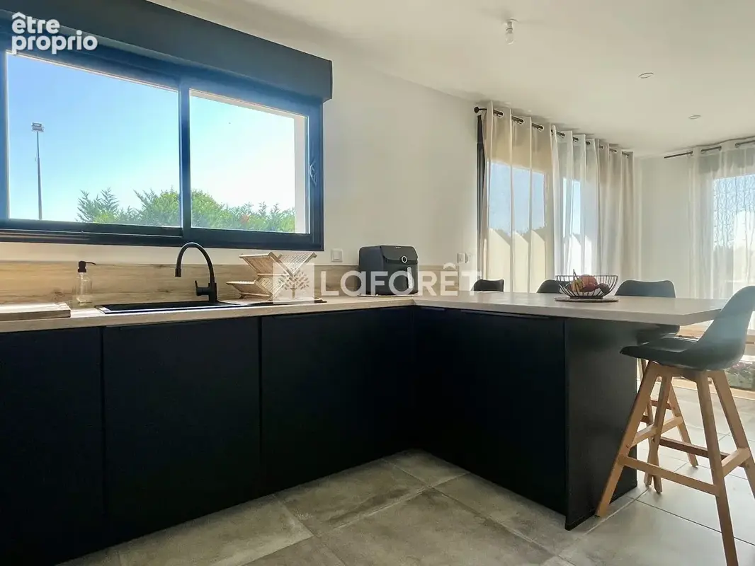Maison Saint Romain De Benet 4 pièce(s) 110 m2 - photo 6