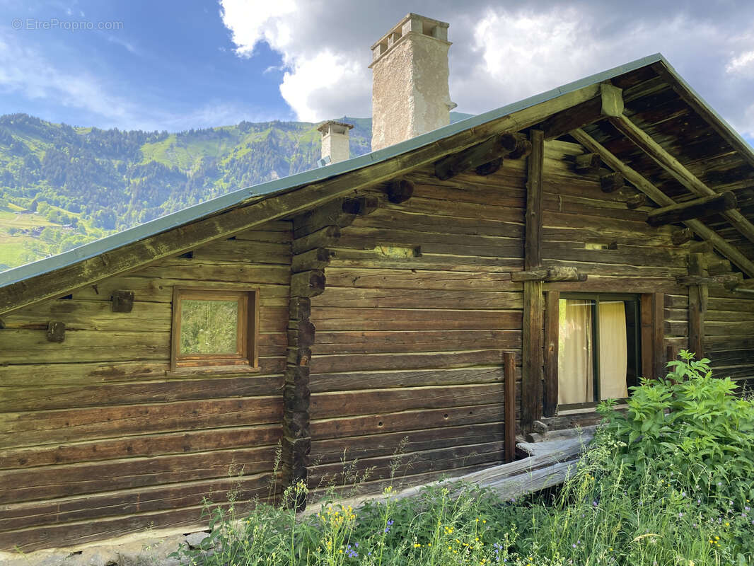 Maison à HAUTELUCE