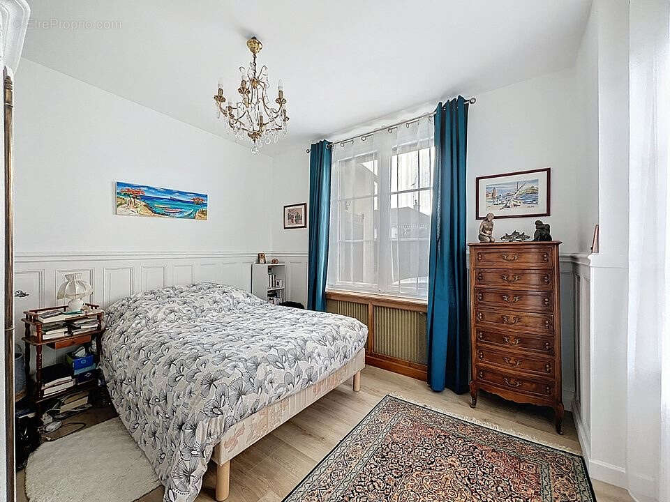 Demeure de prestige à Olivet 7/8 pièce(s) de 213 m2 - Parc 2000 m² ? Calme absolu ? - photo 11