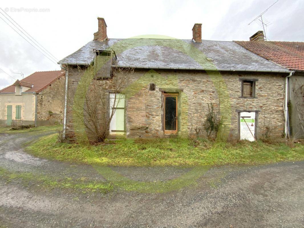 Maison à MOUTIER-MALCARD