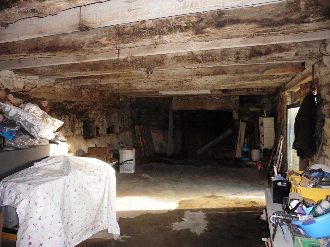 Maison à SAINT-THURIEN