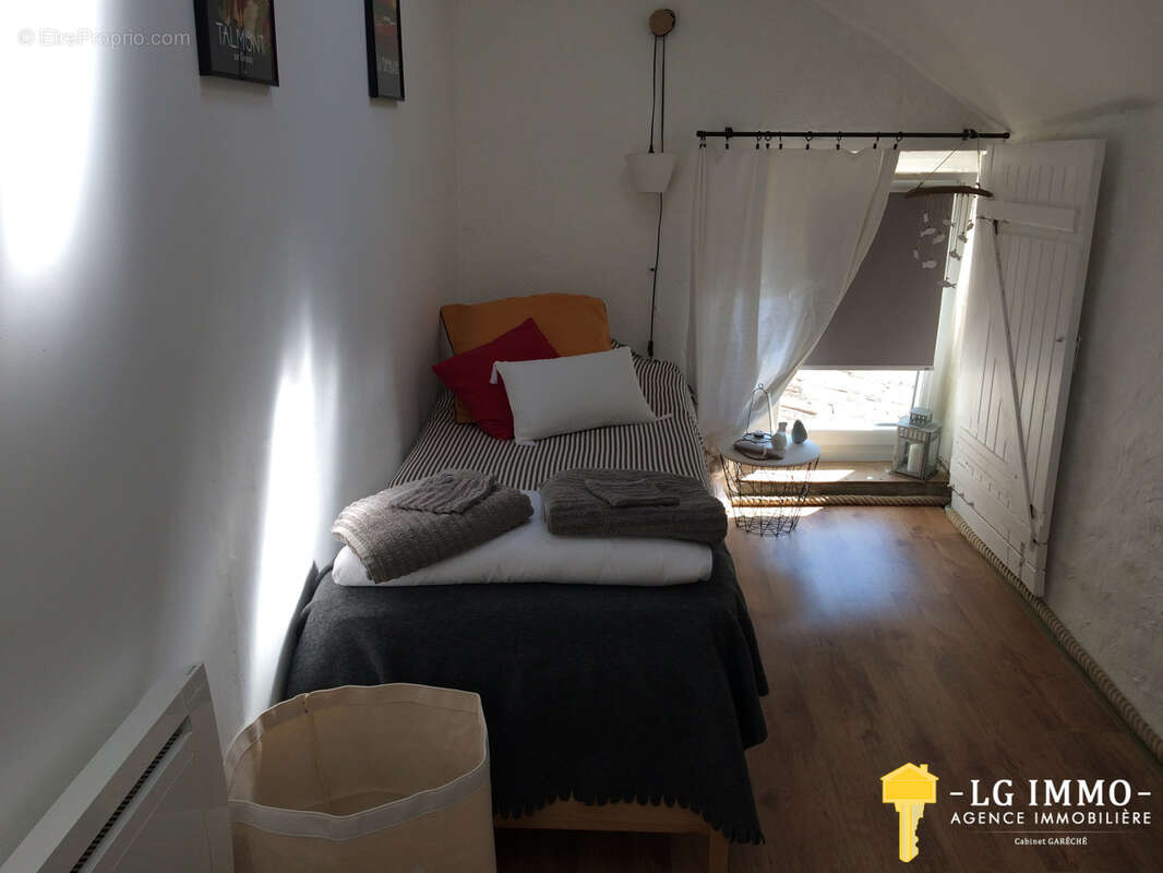 Maison à MORTAGNE-SUR-GIRONDE