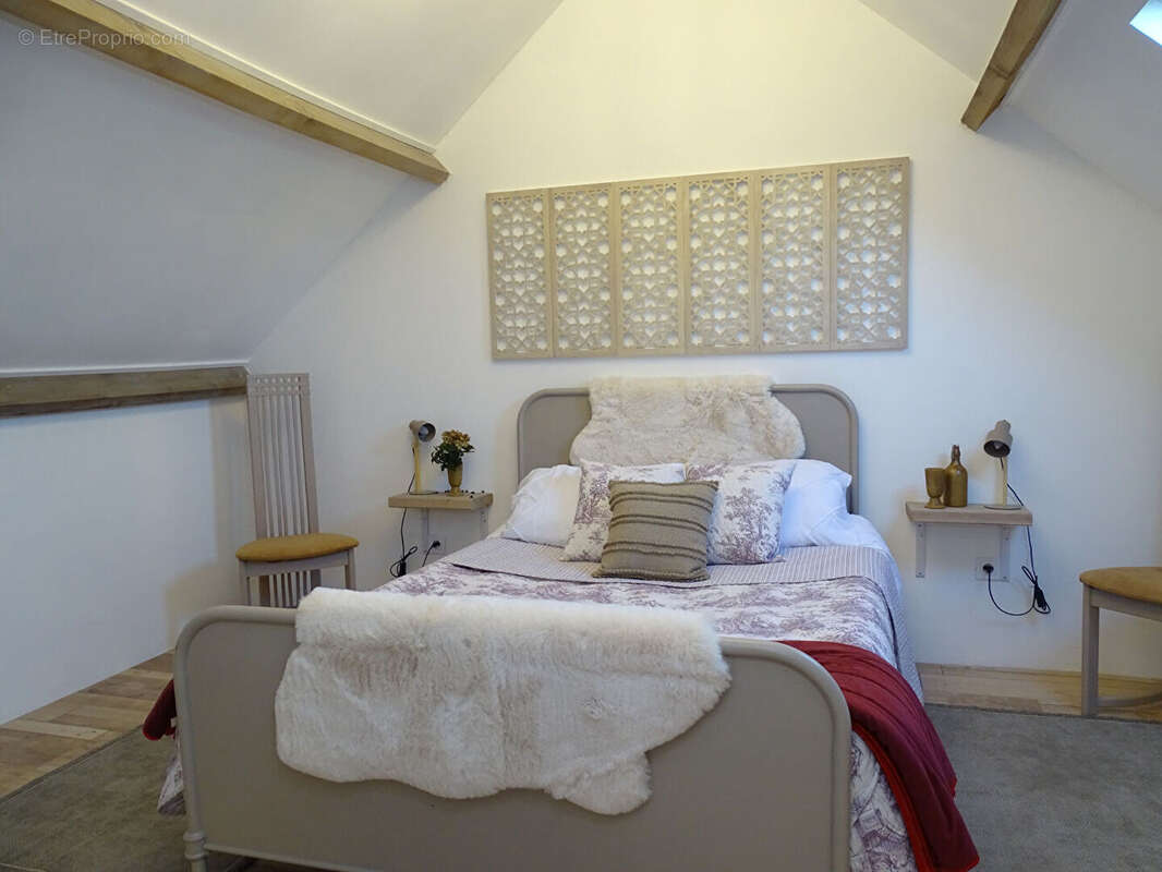 MORBIHAN. À proximité de Gourin : charmante maison individuelle en pierre de 3 chambres, entièrement meublée et récemment rénové - photo 12