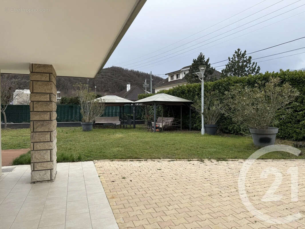 Maison à ECHIROLLES