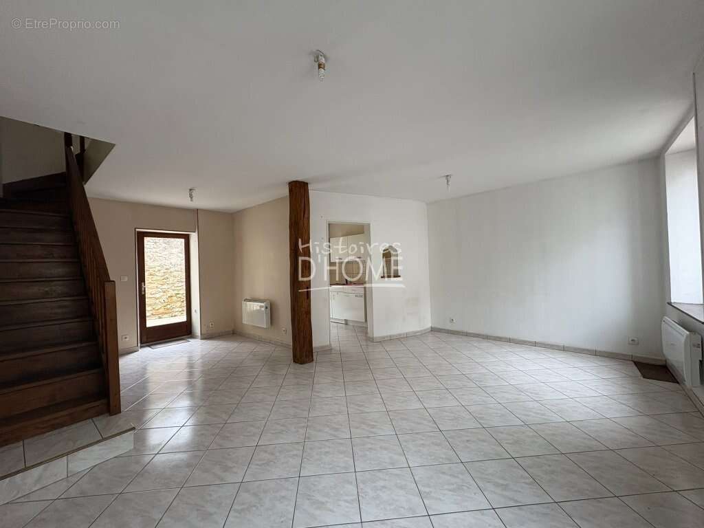 Maison à VIELS-MAISONS