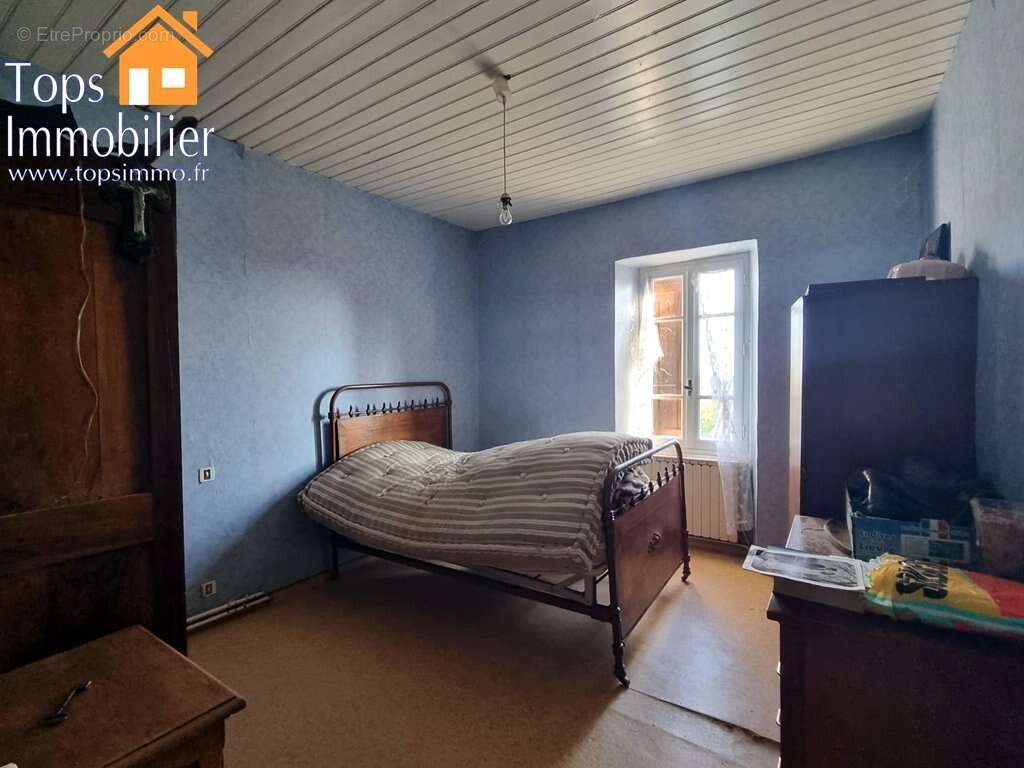 Maison à RIEUPEYROUX