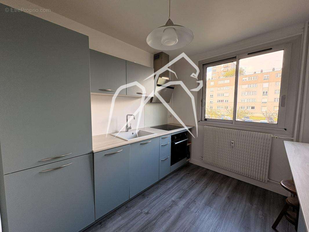 Appartement à MONT-SAINT-AIGNAN
