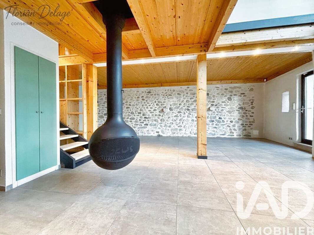 Photo 3 - Maison à SAINT-GENIS-POUILLY