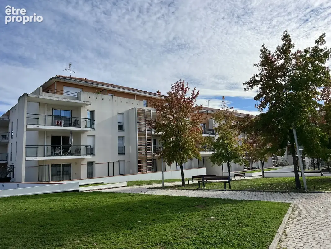 Appartement T3 - 75m2 - garage - parking LA ROCHE SUR YON - photo 1