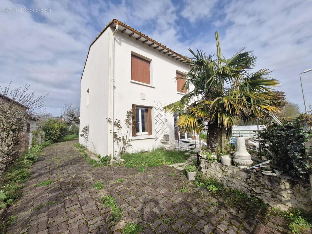 Maison à MESCHERS-SUR-GIRONDE