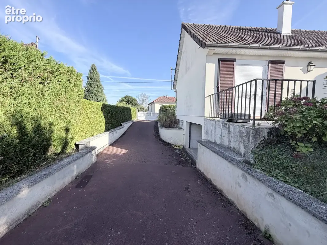 Au calme, maison de plain-pied avec jardin et garage. - photo 10
