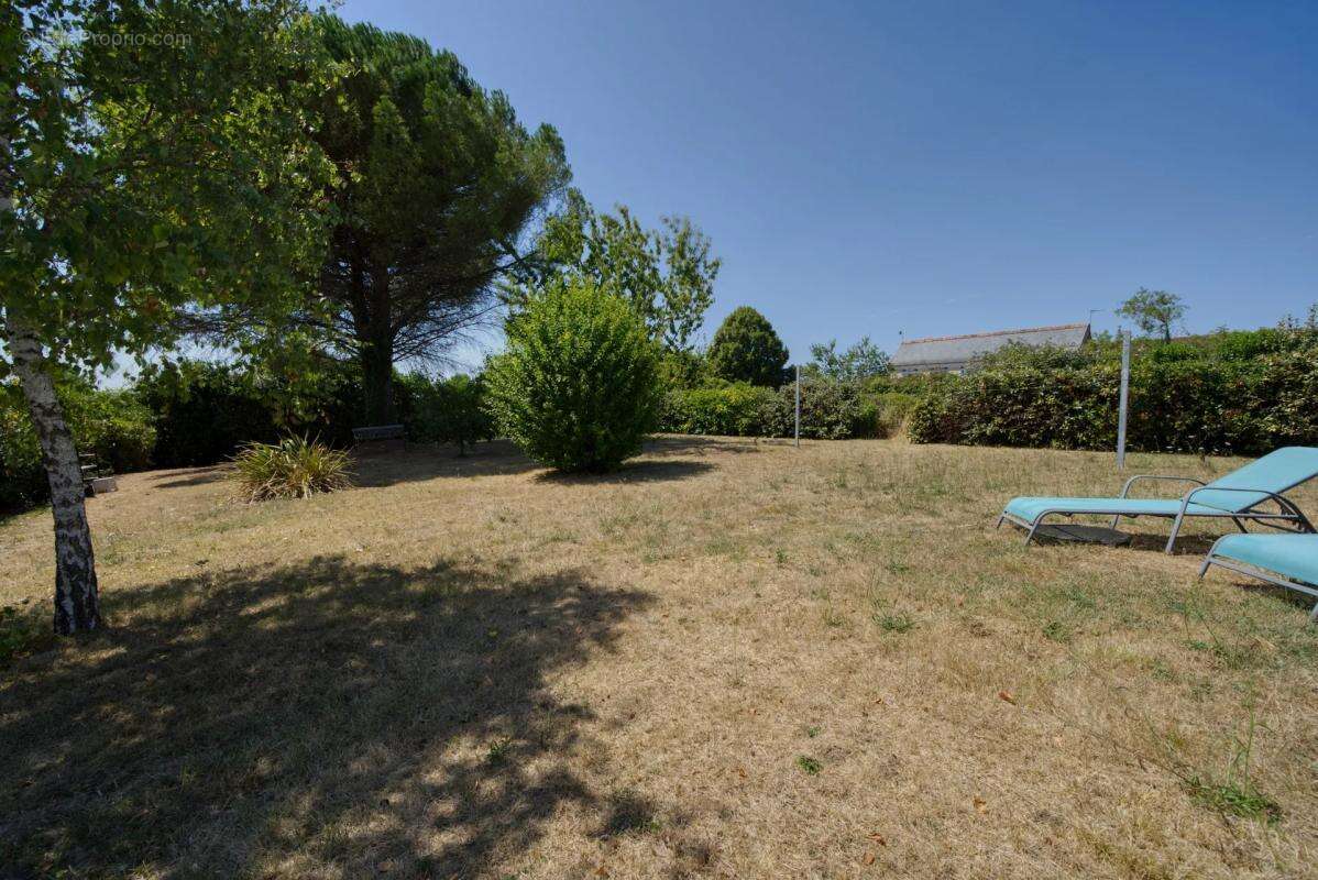 Maison de 6 pièces de 176 m² à Bussac-sur-Charente - photo 26