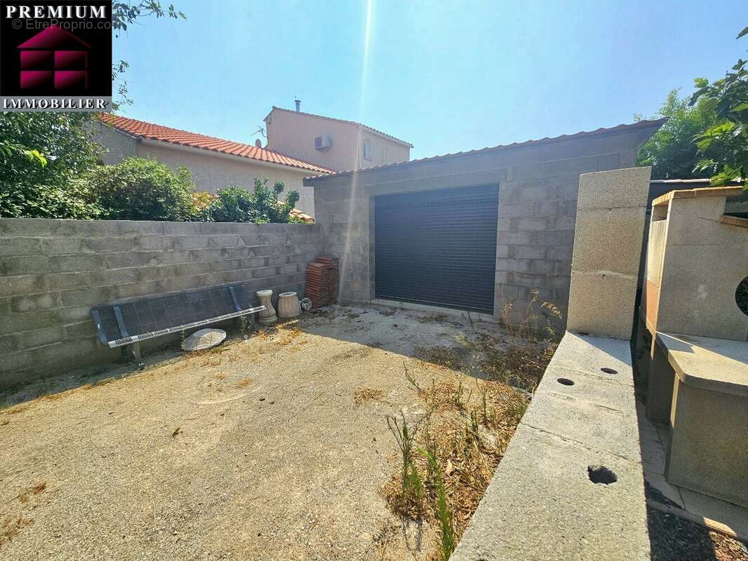 Maison traditionnelle 3 faces  130 m² habitables  Quartier recherché de BAHO - photo 14