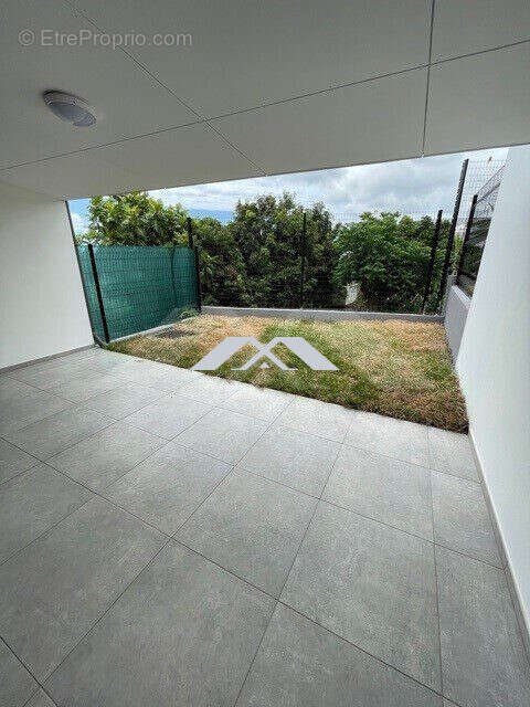 Maison à LES AVIRONS