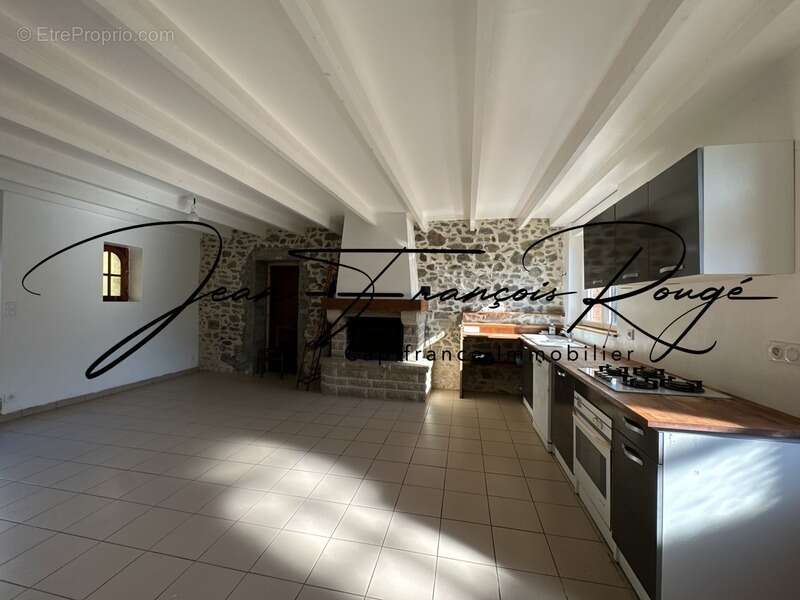 Maison à AGON-COUTAINVILLE