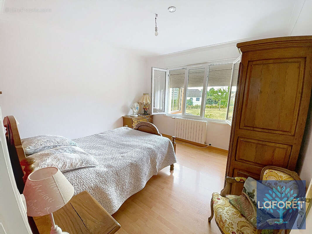 Maison Beaumont Le Roger 4 pièce(s) 111 m2 - photo 11